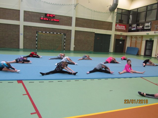 akrobat 19